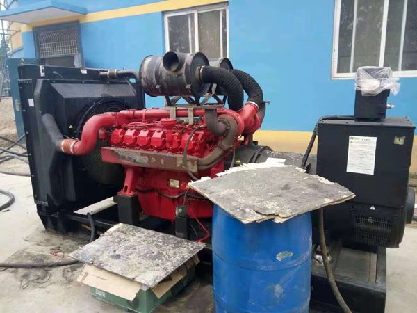 南山租赁发电机-柴油发电机组的齿轮箱和发电机温升控制