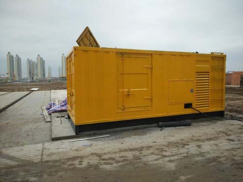 南山合同中关于乙方责任导致工期延误的赔偿标准应该如何制定？